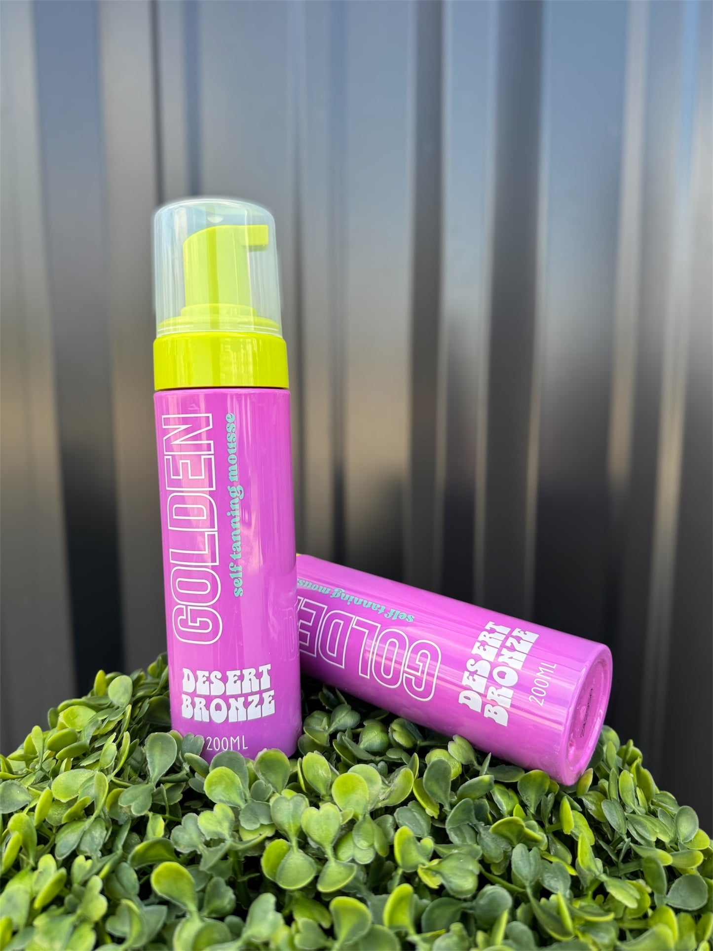 Desert bronze tanning mousse