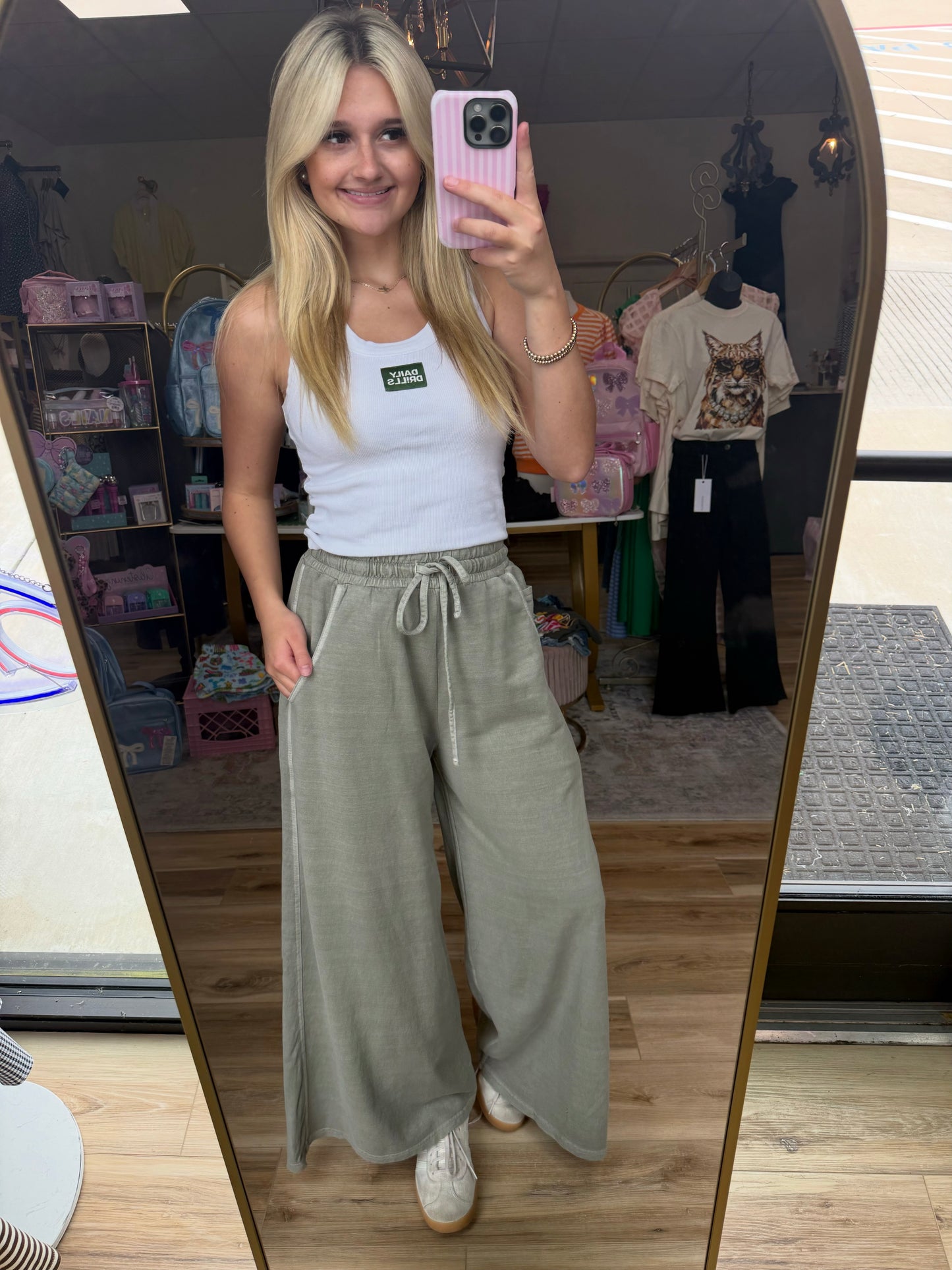 Moss Wide-leg Sweatpants